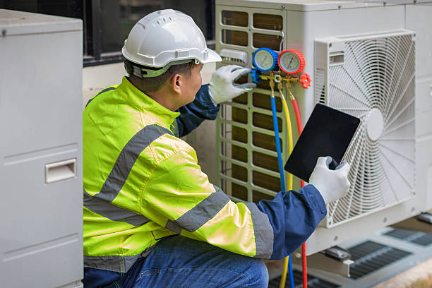 Professional Hvac technician working in Conroe, TX